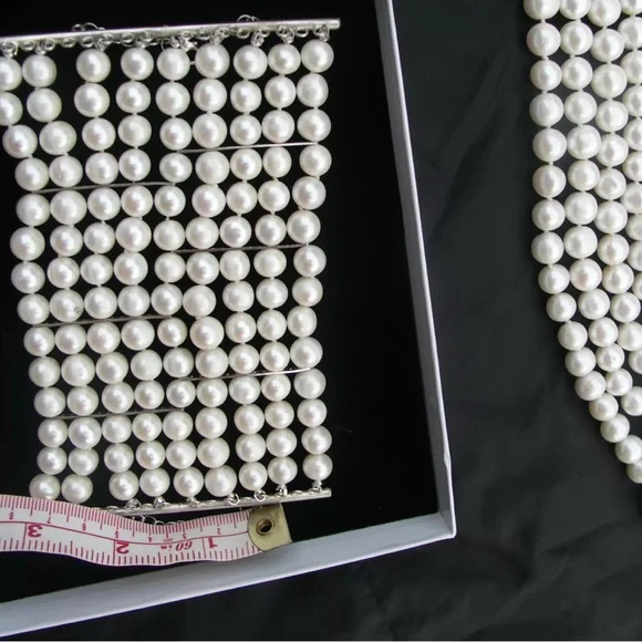 New Huge 14k gold 5 strand 10mm cultured pearl & 101.76 carat Emerald bracelet - Picture 3 of 12